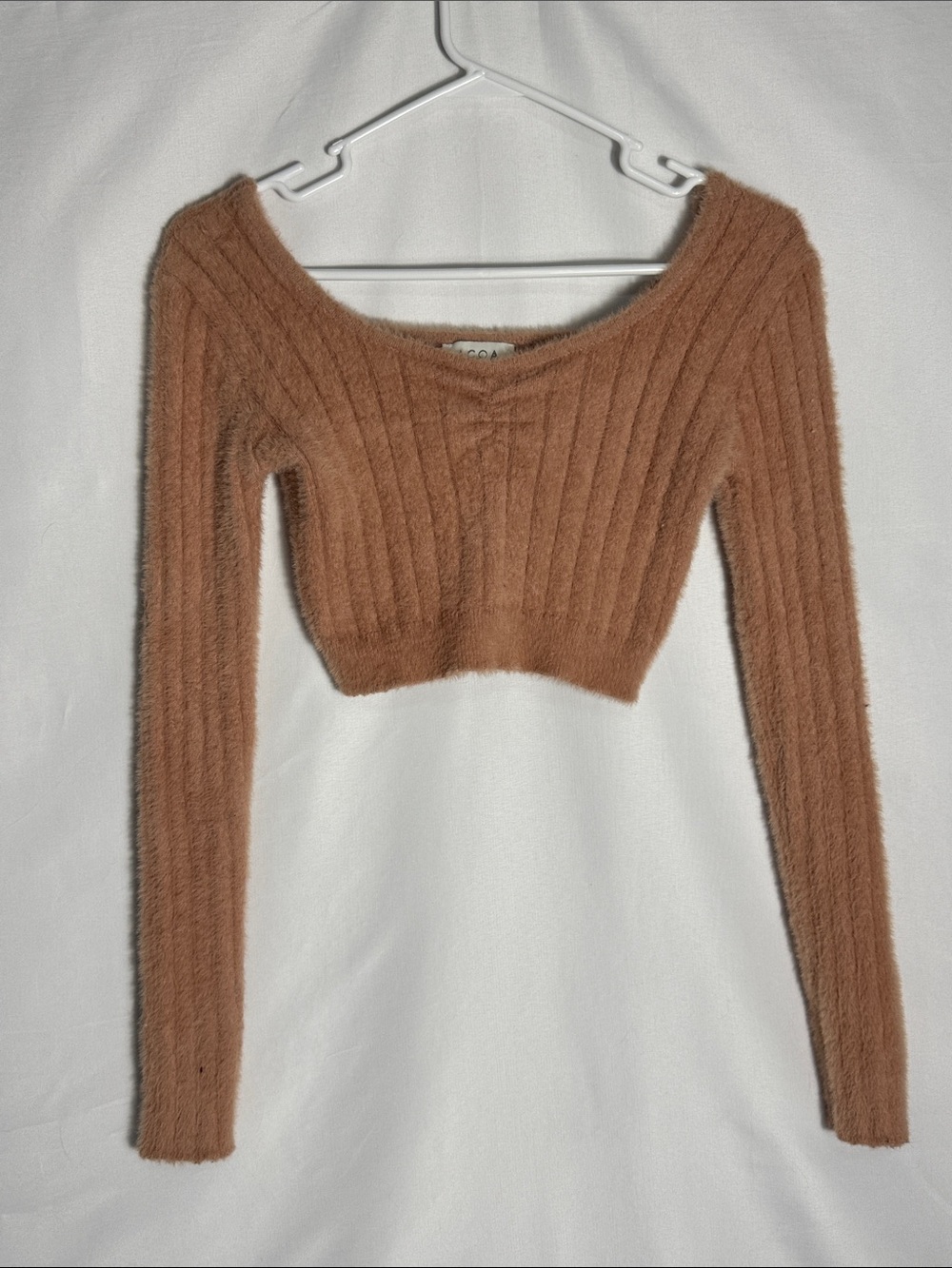 ACOA Long-Sleeved Cropped Fuzzy Ribbed Sweater with Sweetheart Neckline Small